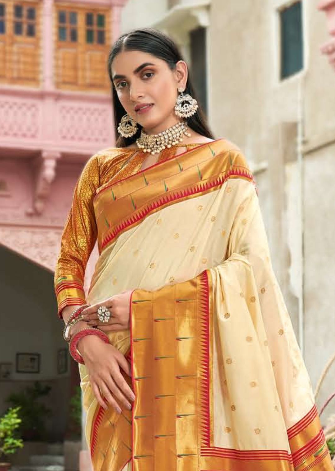 Pearl White Woven Traditional Paithani Silk Saree