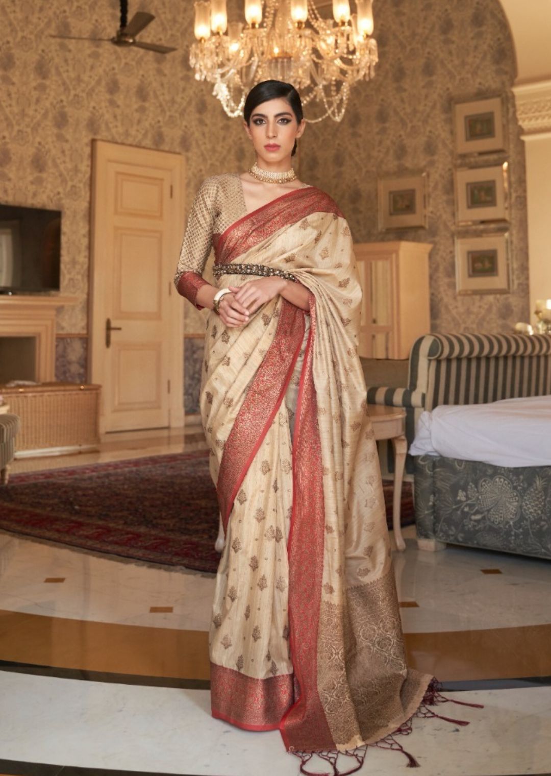Shop Pure Banarasi Silk Handloom White Saree Golden Border Online – Sunasa