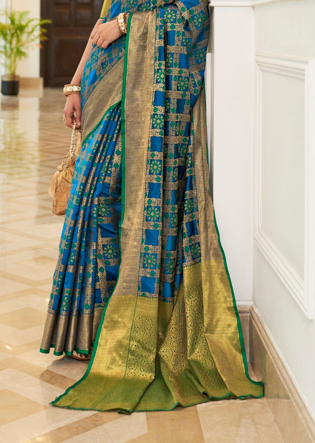 Turquoise Green Woven Traditional Patola Silk Saree