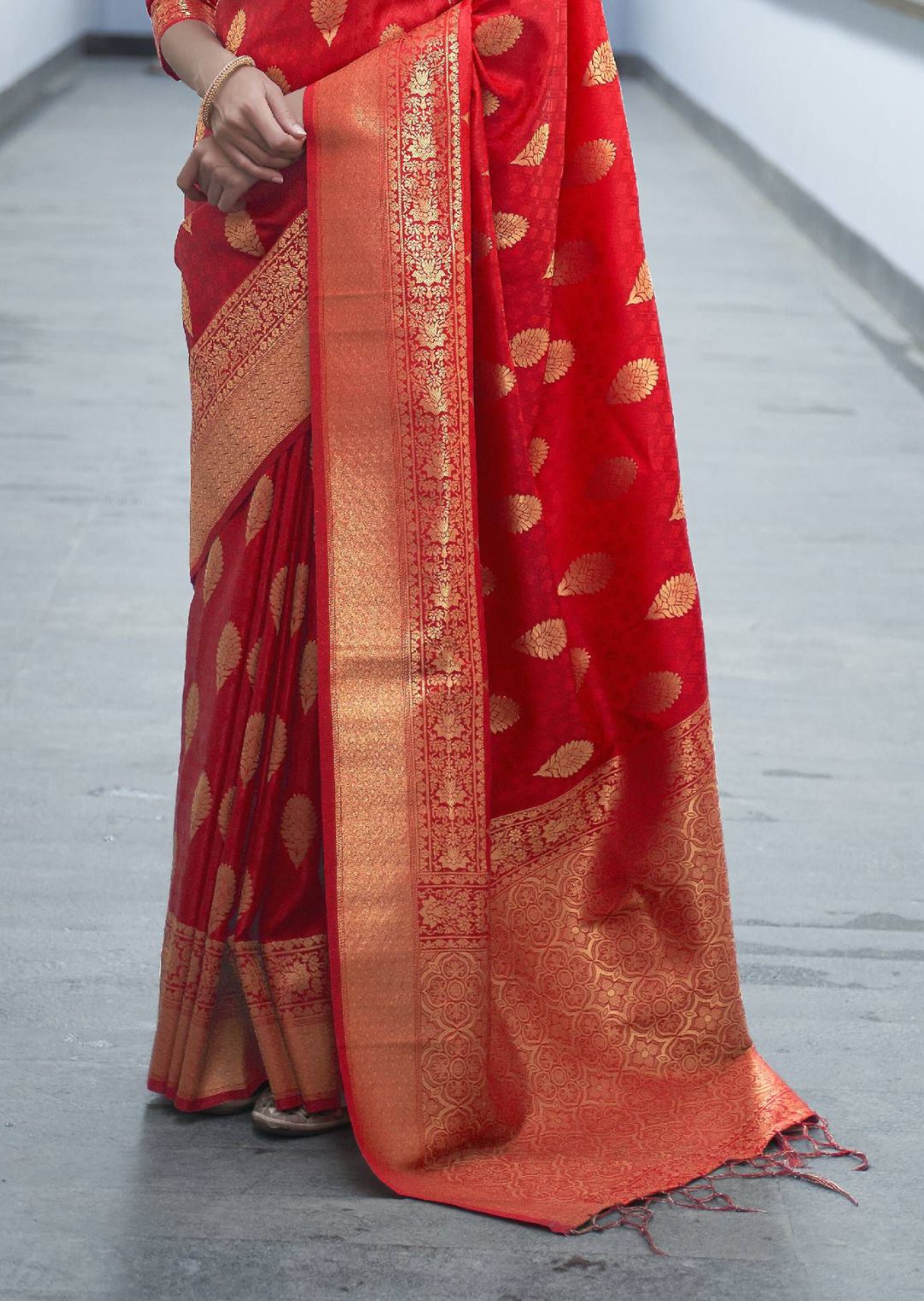 Brick Red Hand Woven Kanjivaram Silk Saree