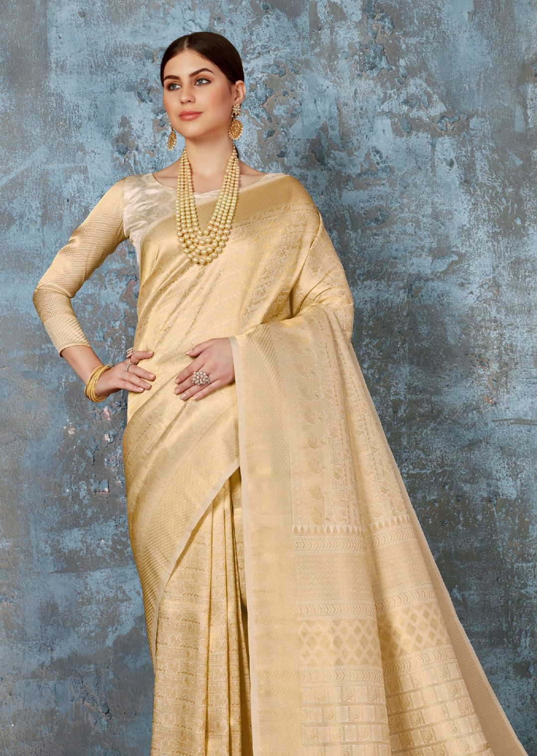 Pearl White Gold Hand Woven Kanjivaram Silk Saree