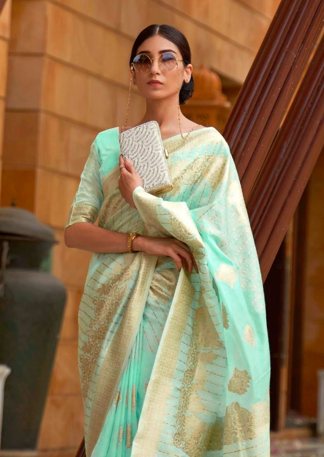 Pink Green Zari Woven Pure Handloom Linen Saree