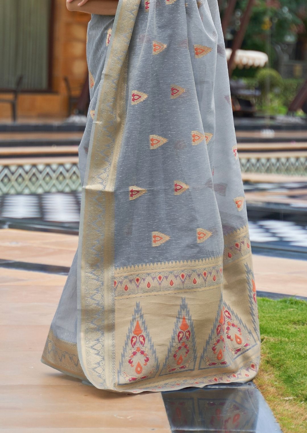 Steal Gray Zari Woven Pure Handloom Linen Saree