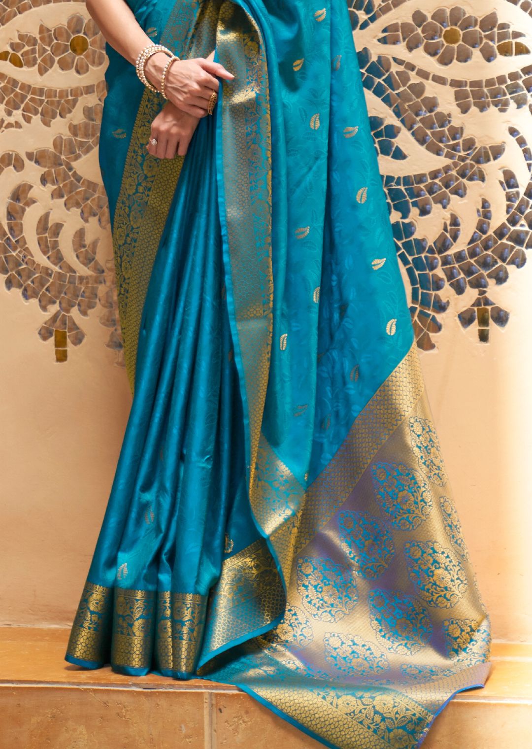 Blue Woven Handloom Zari Silk Saree