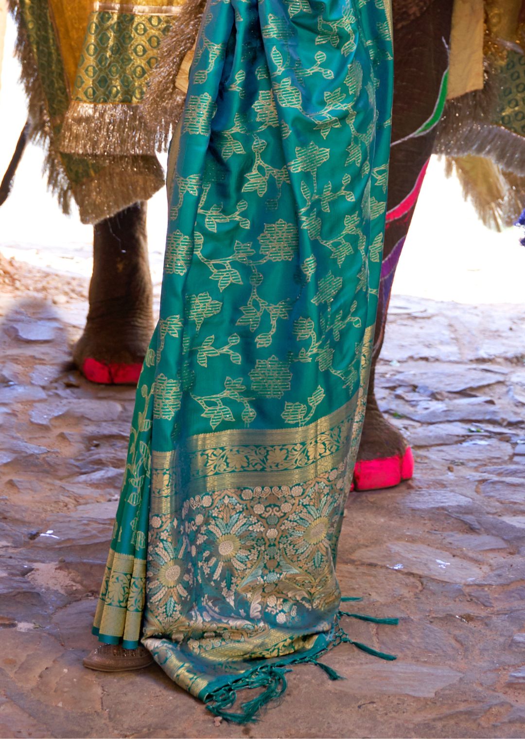 Peacock Green Sequins Woven Pure Handloom Banarasi Silk Saree