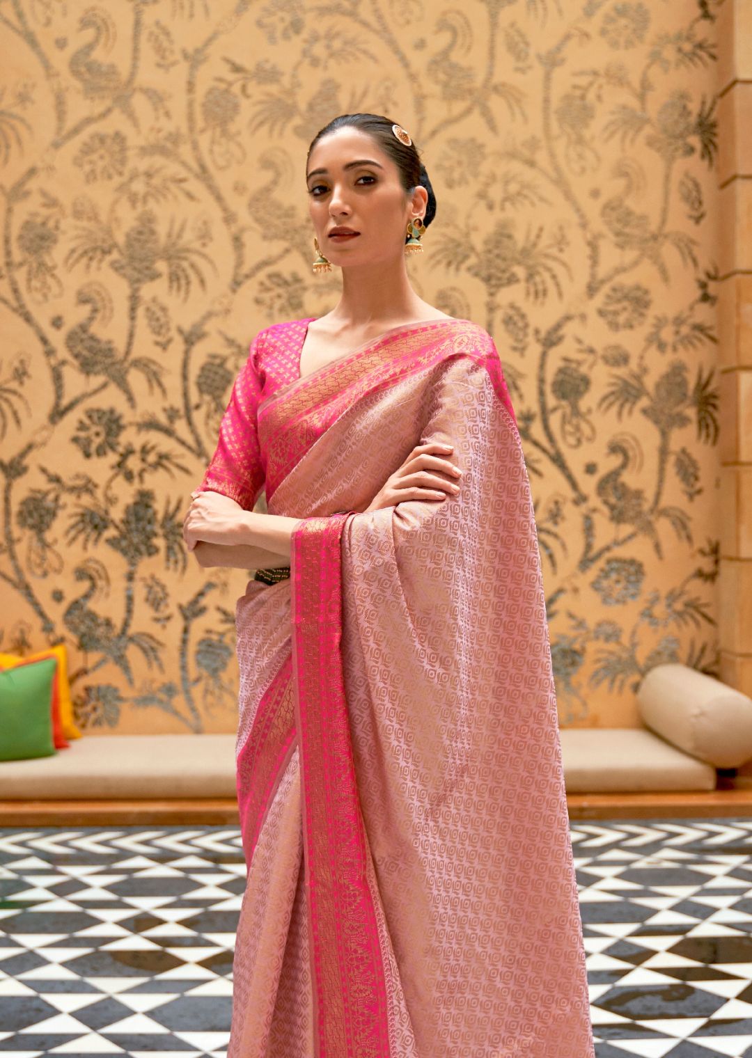 Salmon Pink Woven Handloom Zari Silk Saree