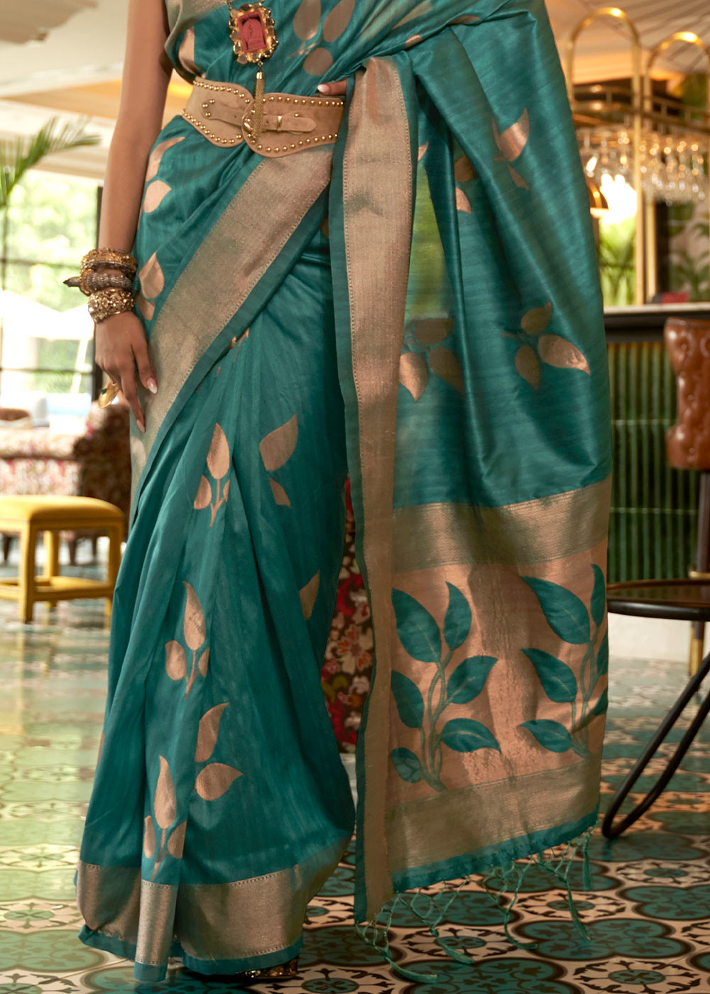 PEACOCK GREEN COPPER ZARI WOVEN HANDLOOM SILK SAREE