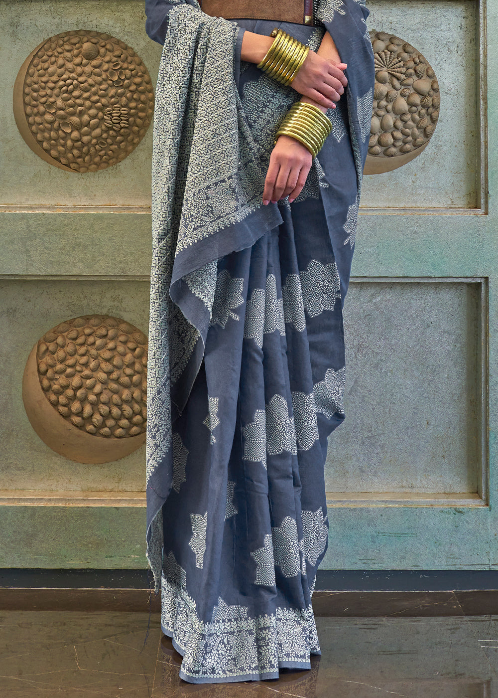 CLOUD GRAY WOVEN PURE CHIKANKARI LUCKNOWI COTTON SAREE