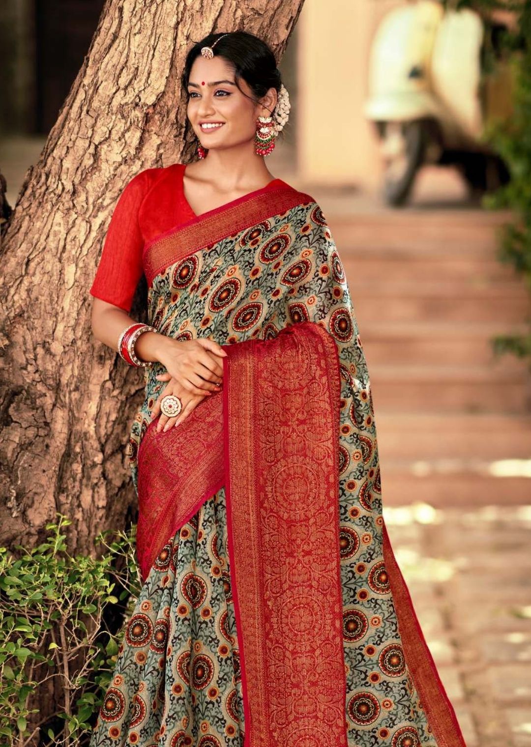 Red Woven Pure Handloom Cotton Saree