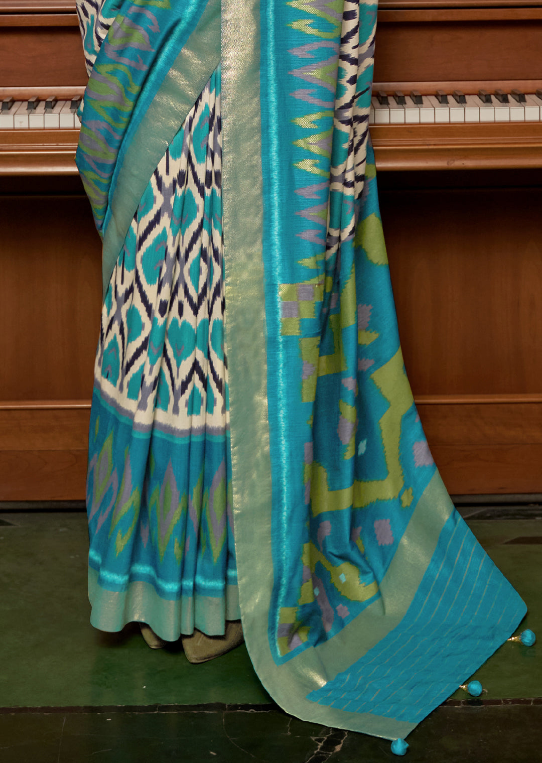 CERULEAN BLUE WOVEN PATOLA SILK SAREE