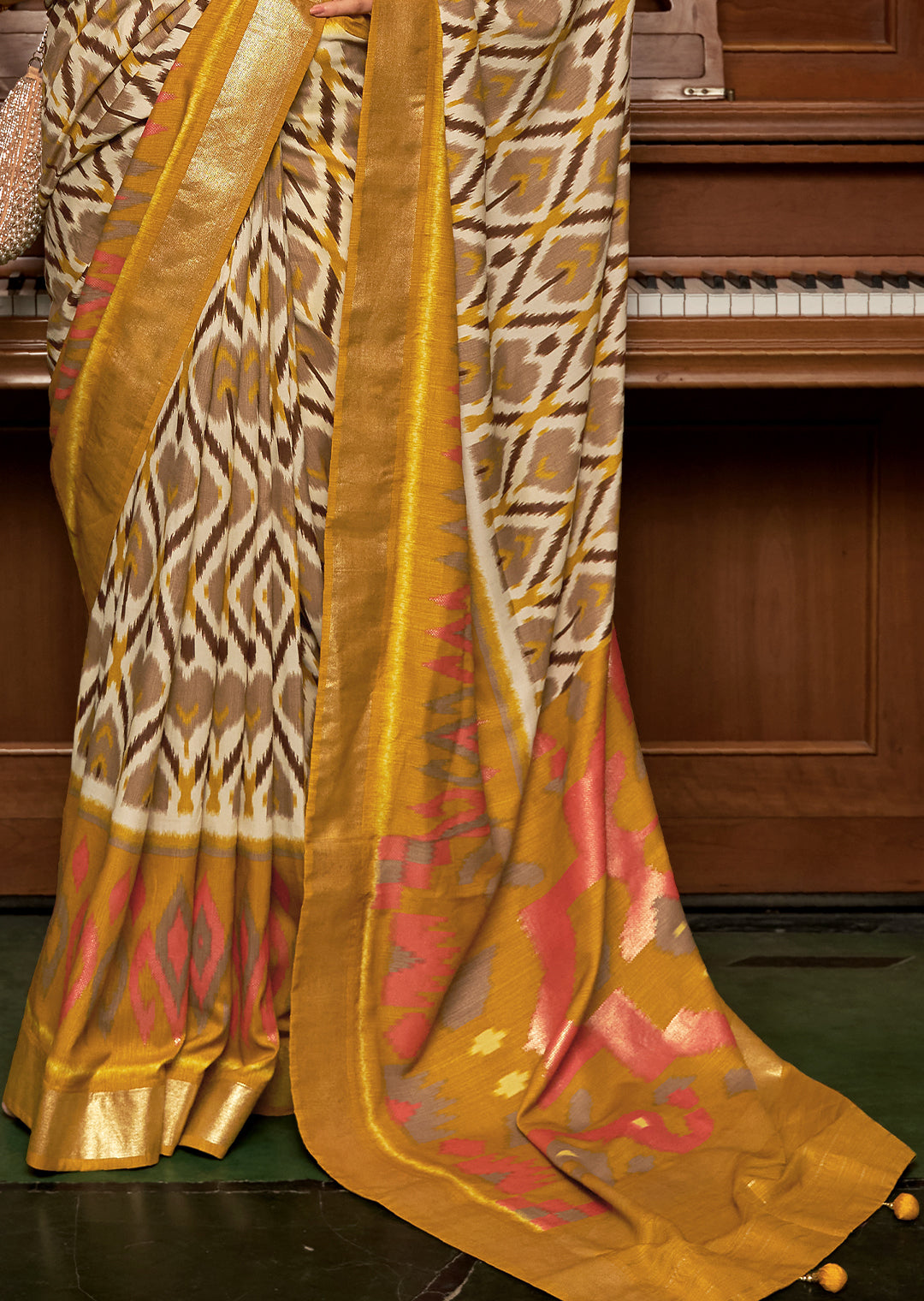 HONEY YELLOW WOVEN PATOLA SILK SAREE