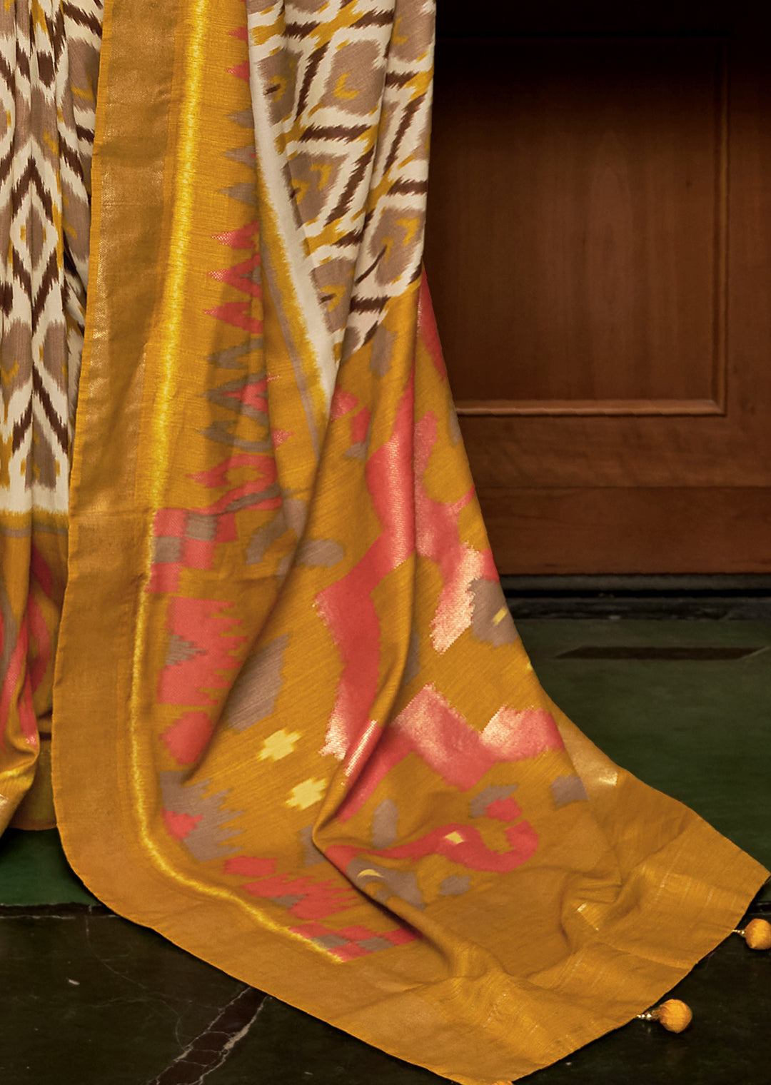 HONEY YELLOW WOVEN PATOLA SILK SAREE