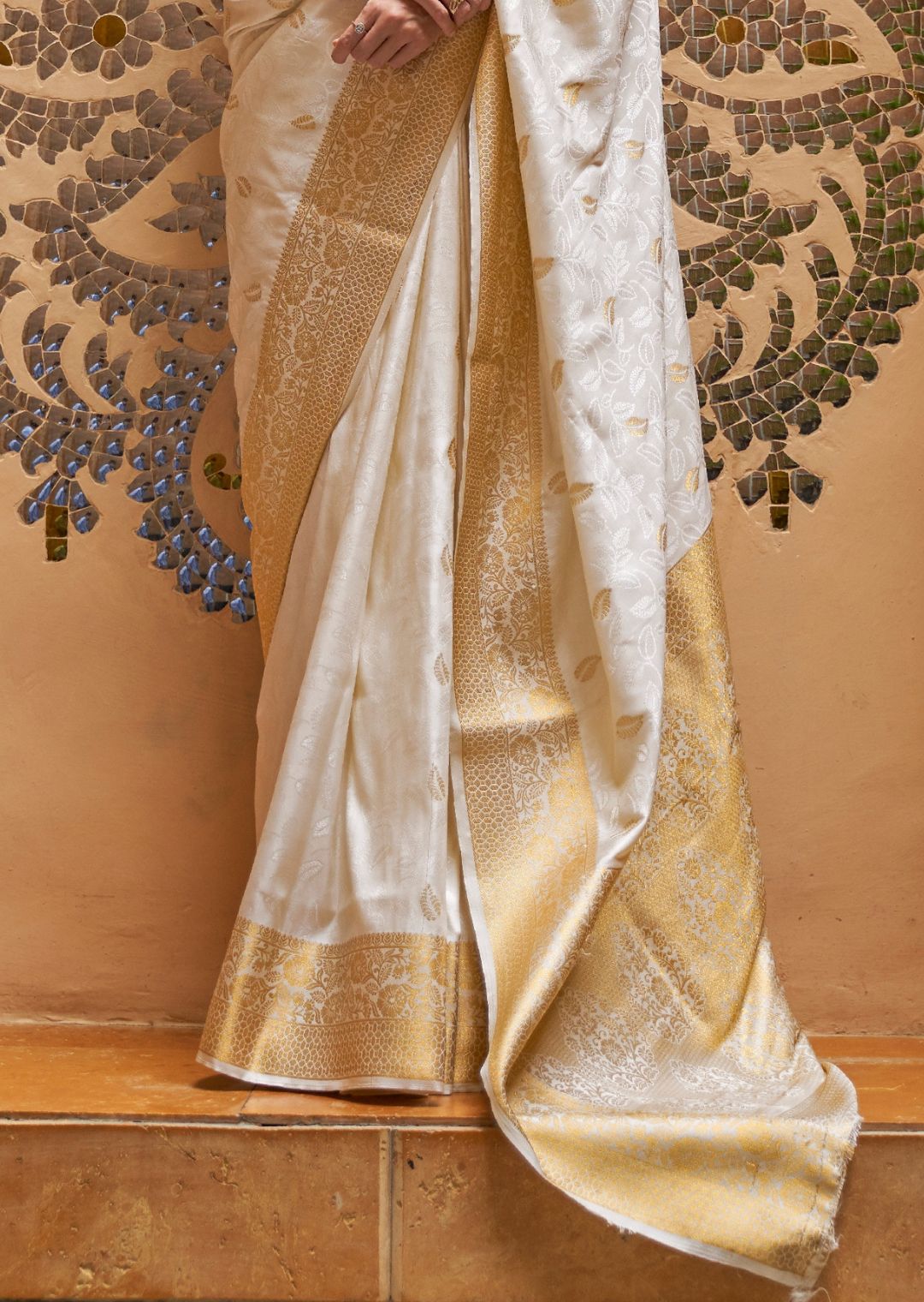 White Woven Handloom Zari Silk Saree