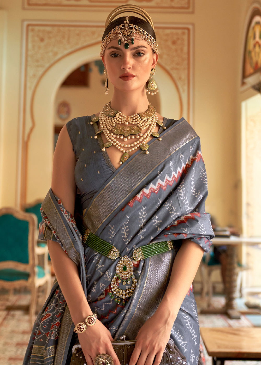 SLATE GRAY WOVEN HANDLOOM PATOLA SILK SAREE