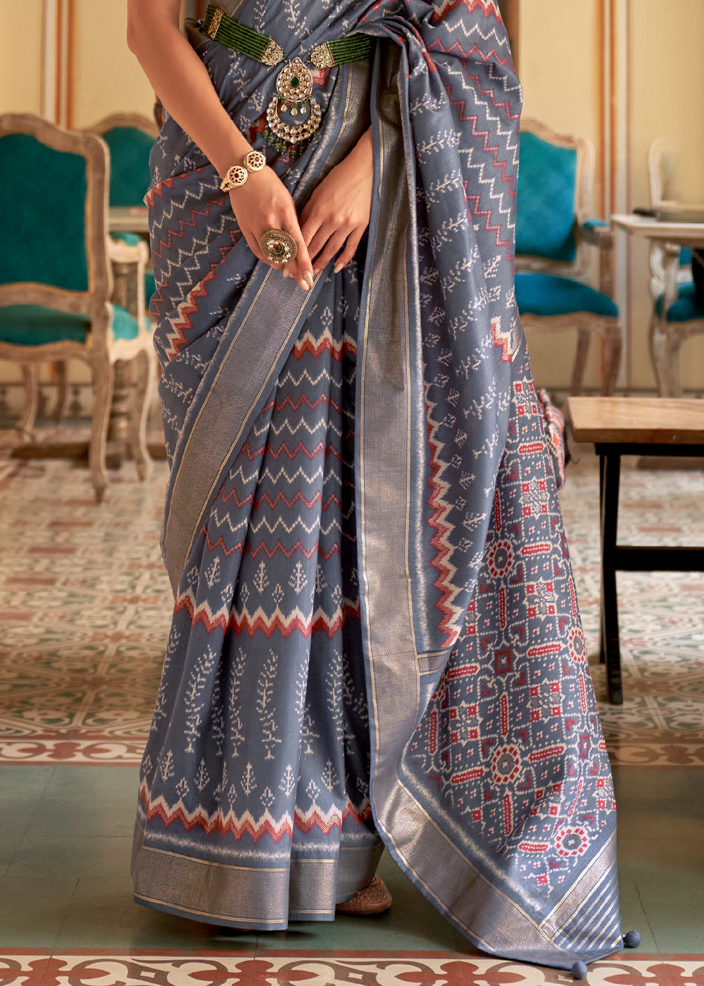 SLATE GRAY WOVEN HANDLOOM PATOLA SILK SAREE