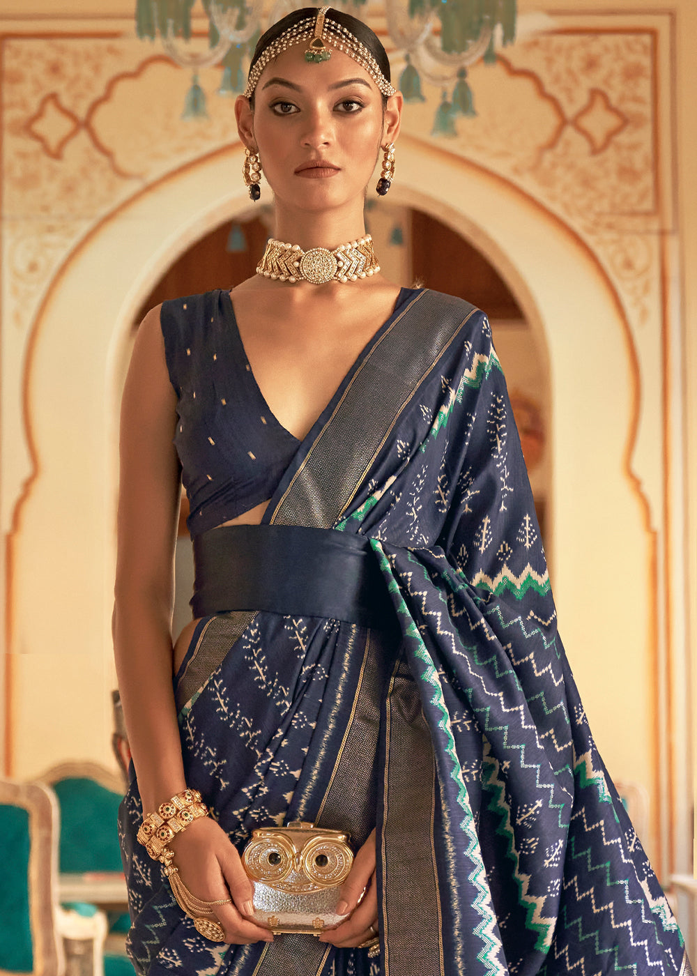 NAVY BLUE WOVEN HANDLOOM PATOLA SILK SAREE