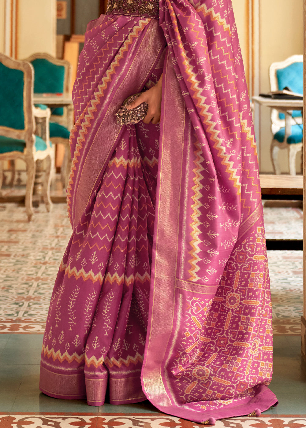 BLUSH PINK WOVEN HANDLOOM PATOLA SILK SAREE