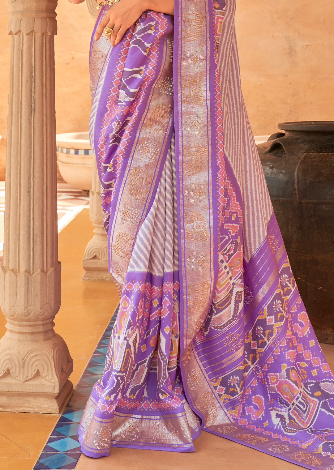 IRIS PURPLE WOVEN PATOLA SILK SAREE