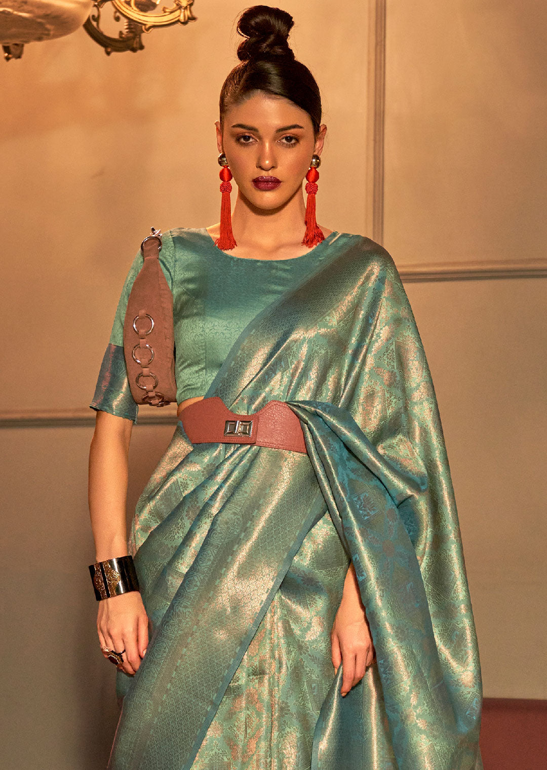 OCEAN GREEN ZARI WOVEN TWO TONE HANDLOOM KANJIVARAM SILK SAREE