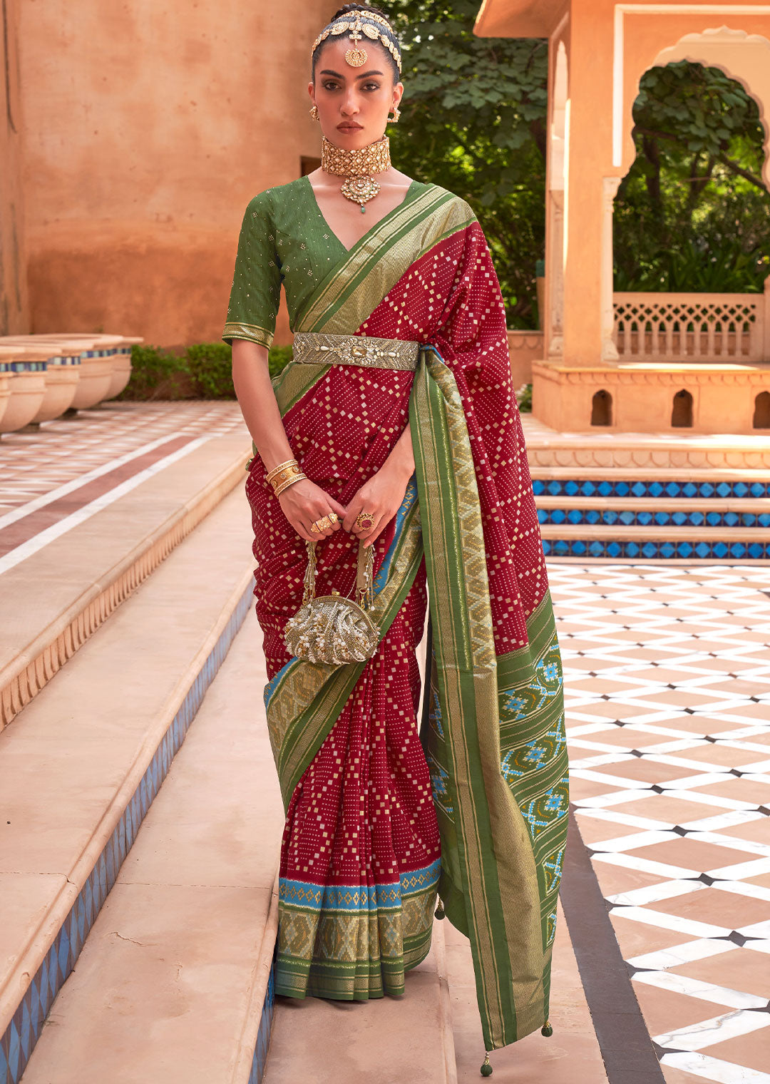 Buy cherry red zari butta woven banarasi saree online -karagiri – Karagiri  Global