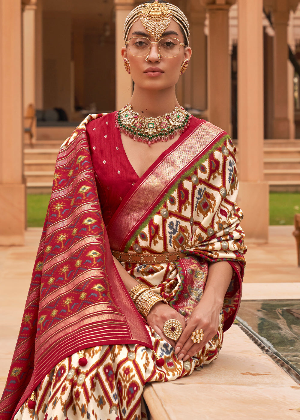 OFF WHITE AND BRICK RED WOVEN TRADITIONAL PATOLA SILK SAREE WITH FOIL PRINT WORK