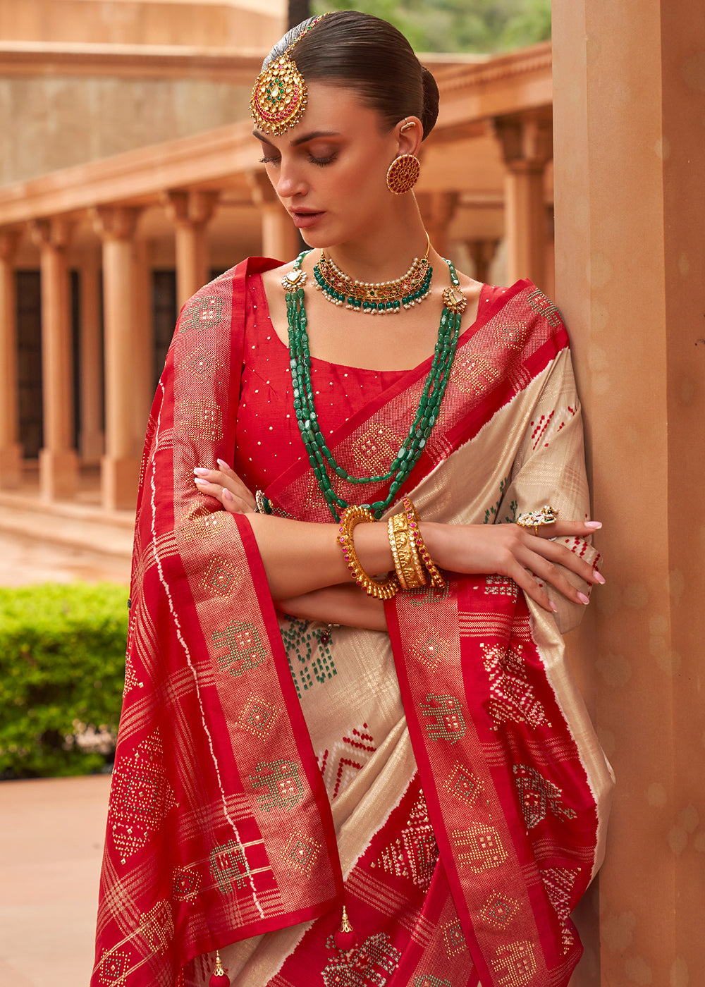 BEIGE AND RED WOVEN PATOLA SILK SAREE