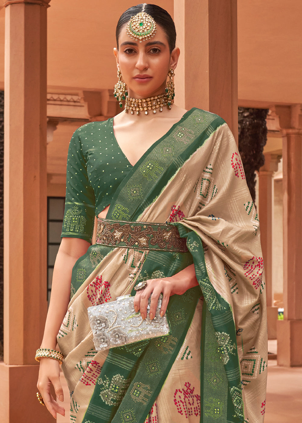 BEIGE AND GREEN WOVEN PATOLA SILK SAREE