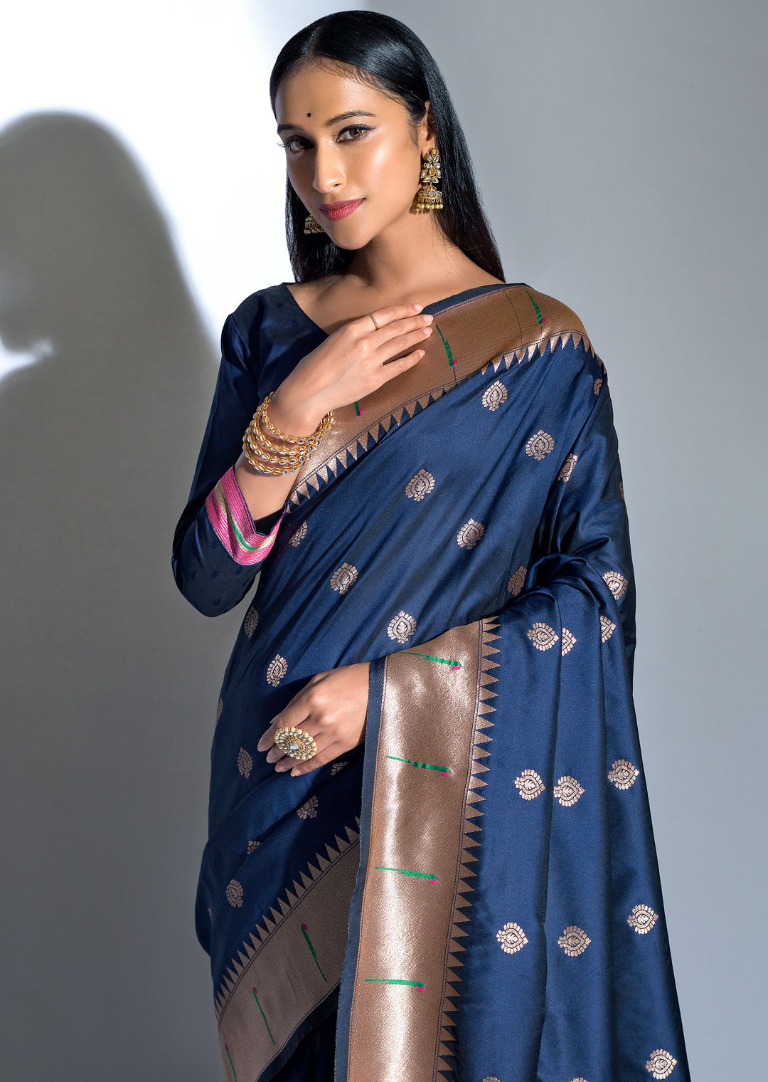 NAVY BLUE ZARI WOVEN TRADITIONAL PAITHANI SILK SAREE