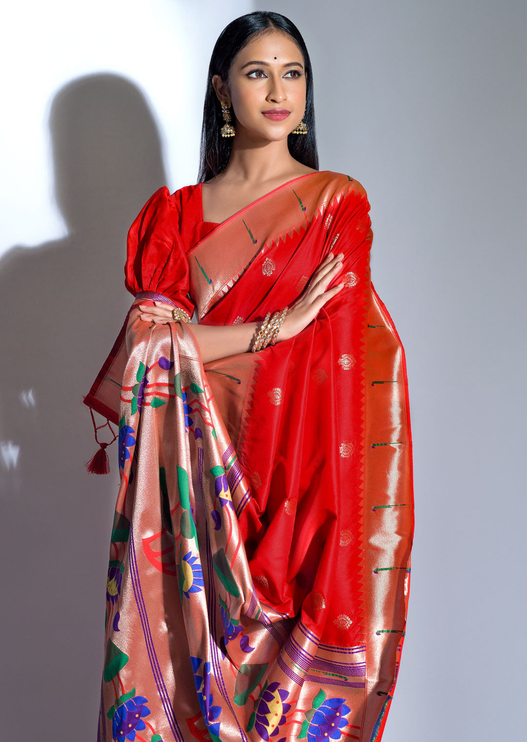 RED ZARI WOVEN TRADITIONAL PAITHANI SILK SAREE