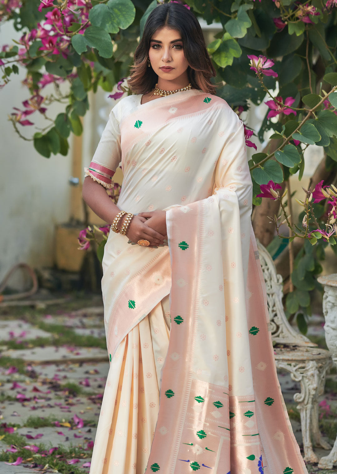 PEARL WHITE ZARI WOVEN TRADITIONAL PAITHANI SILK SAREE