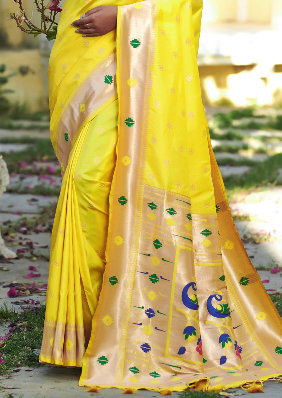 LEMMON YELLOW ZARI WOVEN TRADITIONAL PAITHANI SILK SAREE