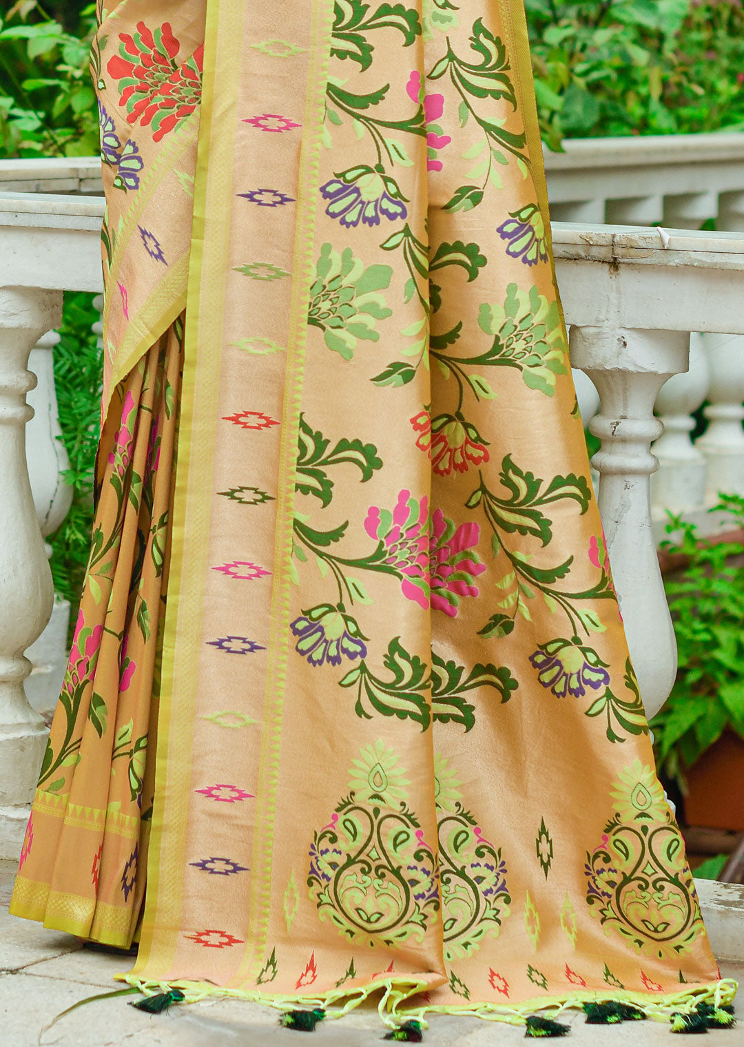 LIME GREEN ZARI WOVEN TRADITIONAL PAITHANI SILK SAREE