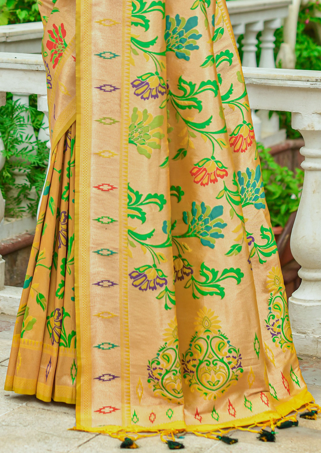 LIME YELLOW ZARI WOVEN TRADITIONAL PAITHANI SILK SAREE