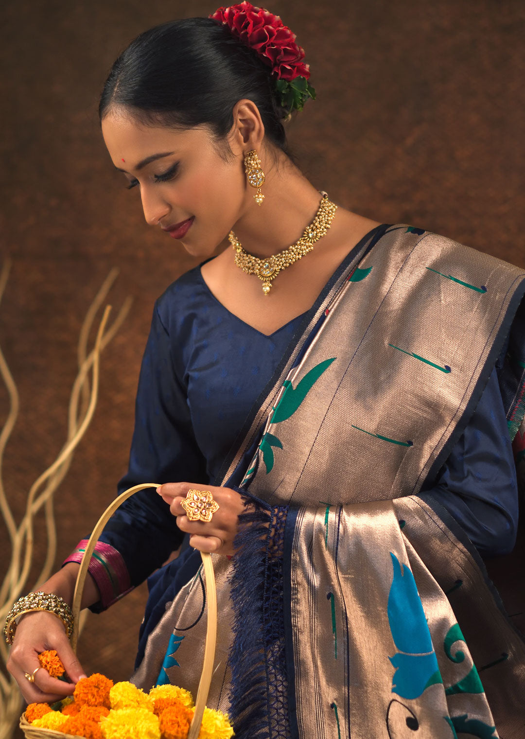 NAVY BLUE ZARI WOVEN TRADITIONAL PAITHANI SILK SAREE